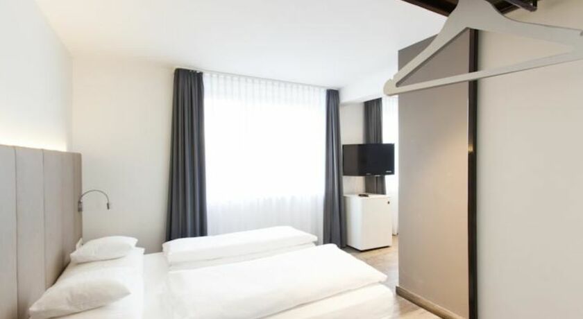 Hotel Cristall Koln Parken Hotel Cristall Koln Parken
