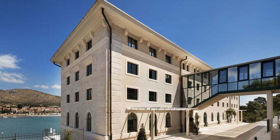 Hotel Brown Beach House Trogir Hotel Brown Beach House Trogir