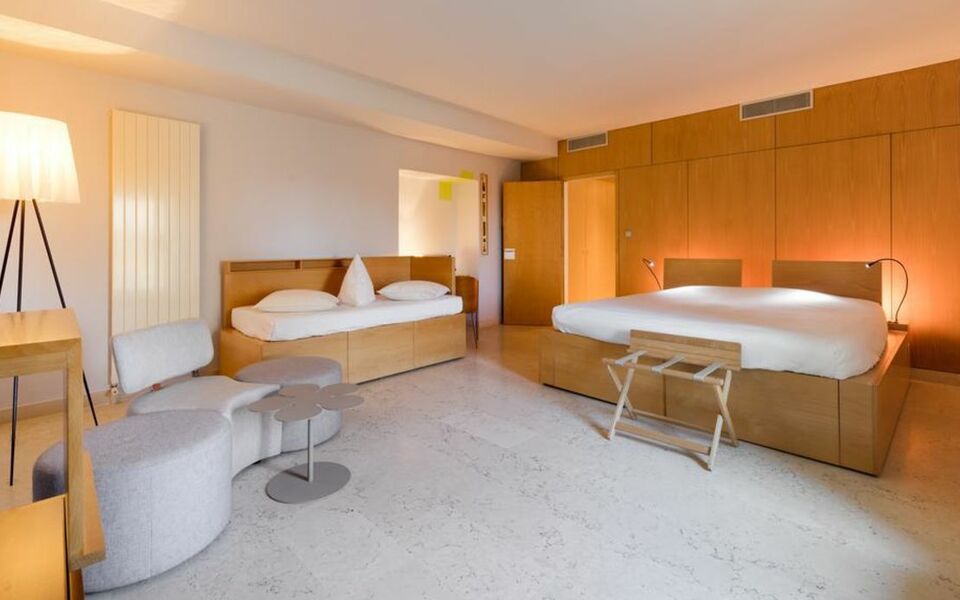 De Vere Hotels And Resorts De Vere Hotels And Resorts