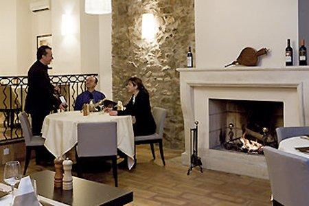 Mercure Aix en Provence Ste Victoire CHATEAUNEUF LE ROUGE