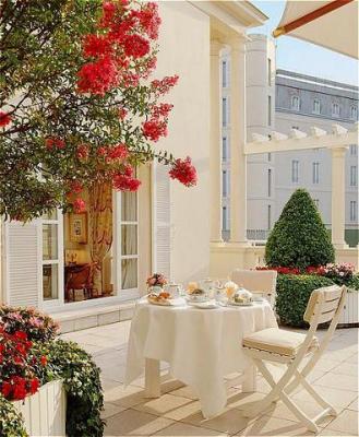 Hotel Le Bristol PARIS (8EME ARDT)