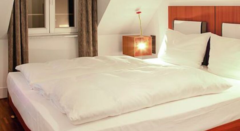 Hotel Cristall Koln Telefon Hotel Cristall Koln Telefon