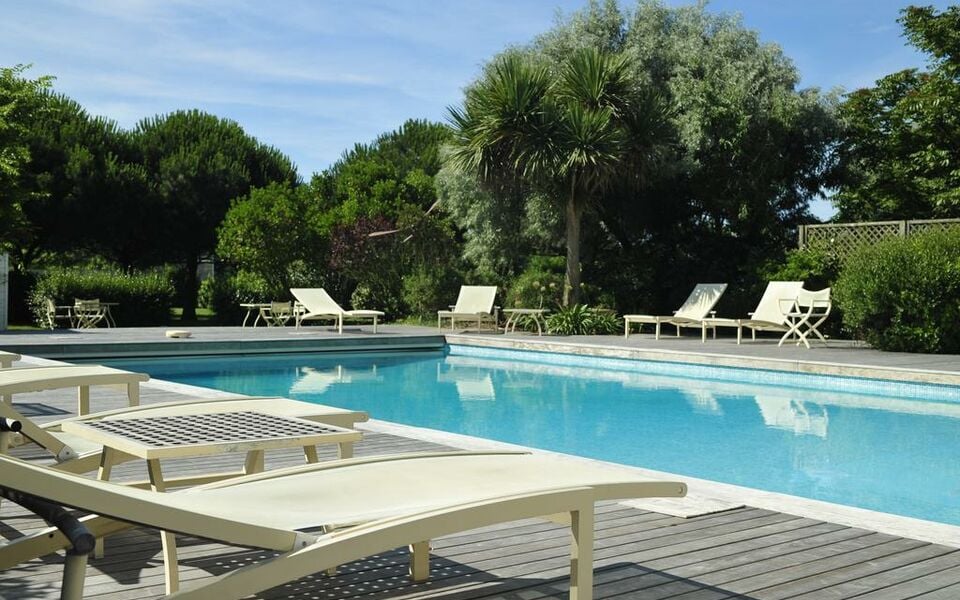 Hotel Anne De Bretagne La Plaine Sur Mer Hotel Anne De Bretagne La Plaine Sur Mer