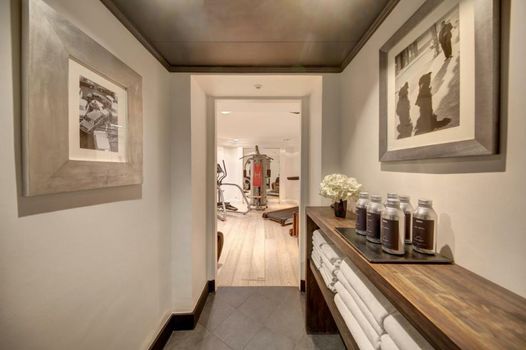 Chalgrin Boutique Hotel
