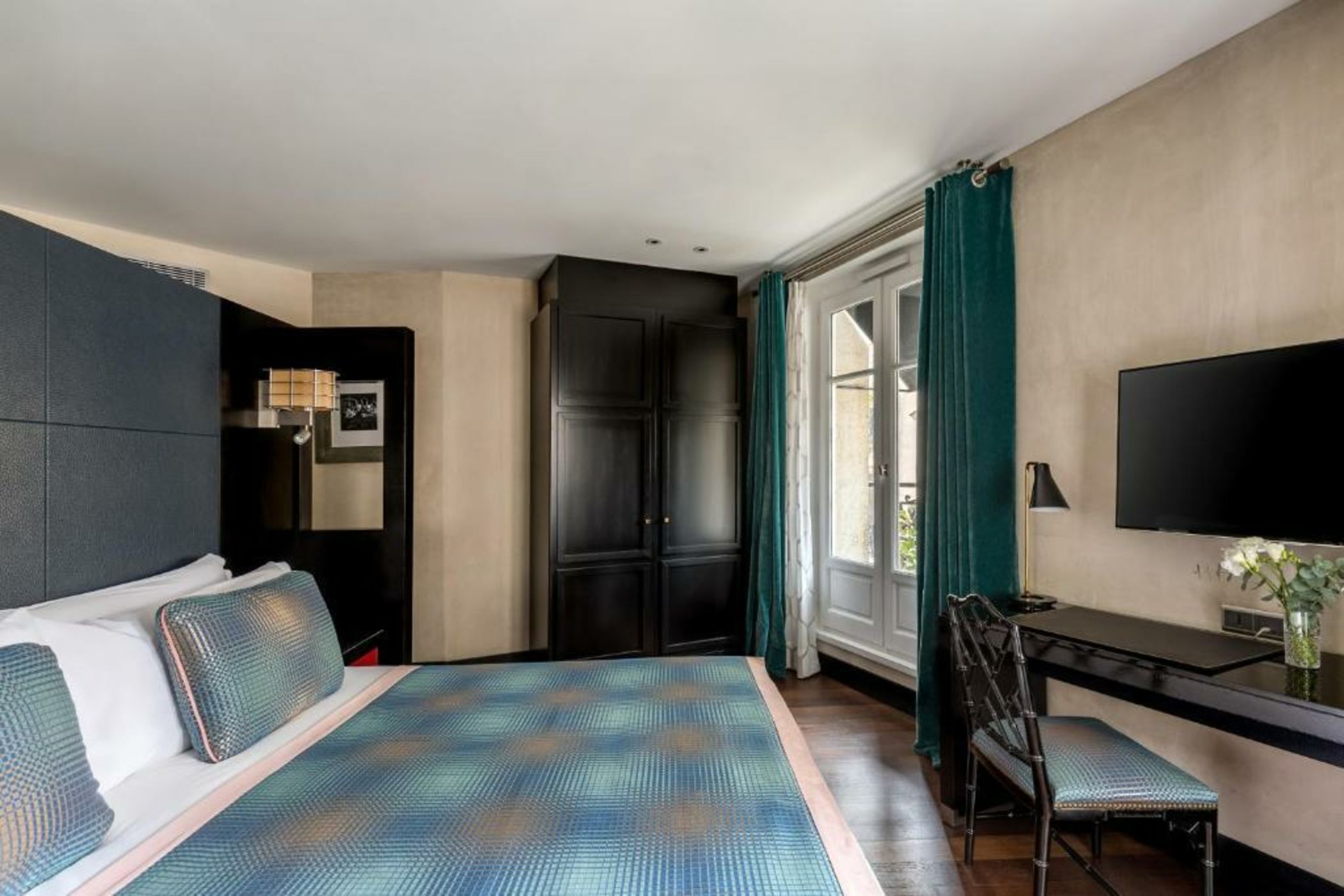 Chalgrin Boutique Hotel