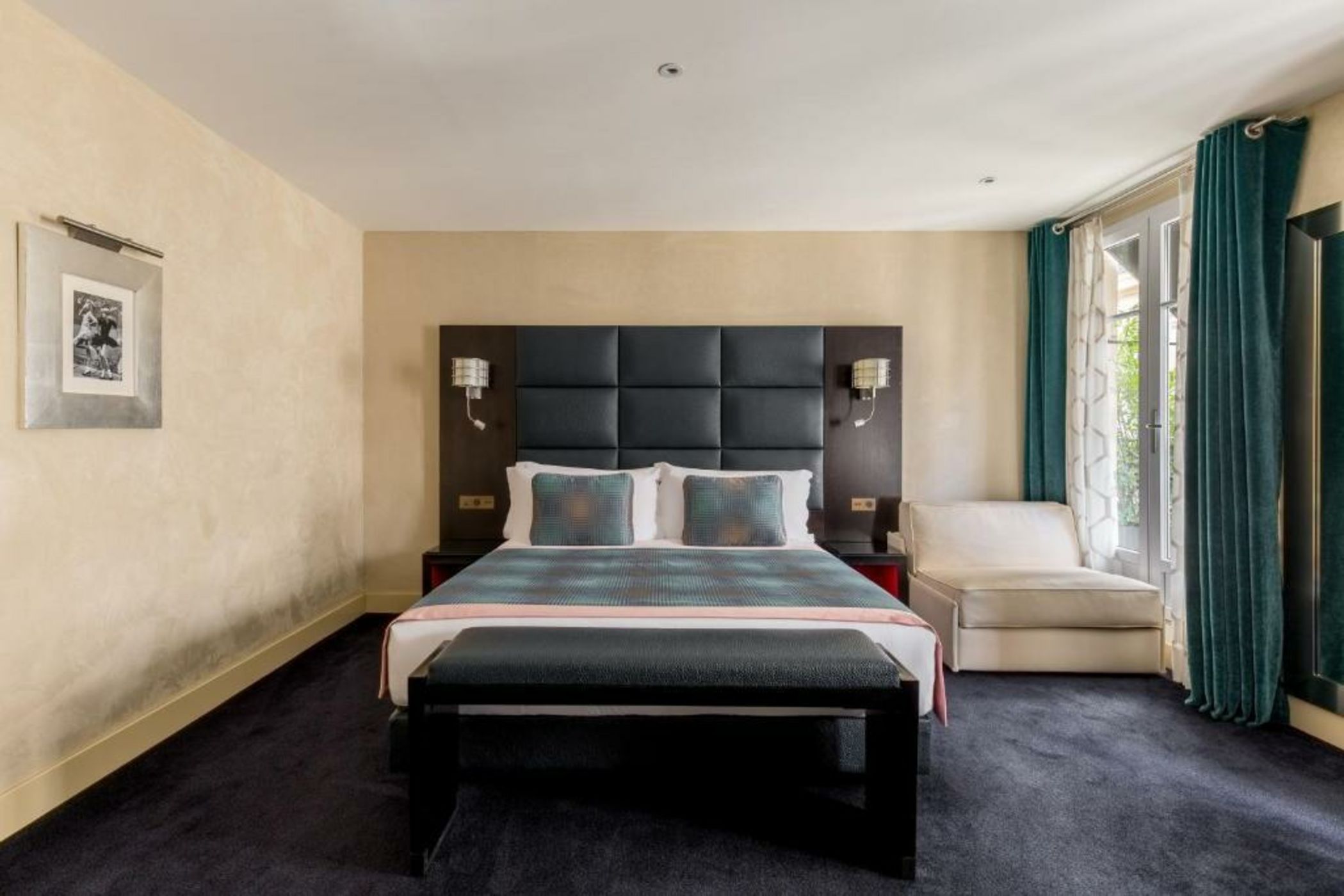 Chalgrin Boutique Hotel