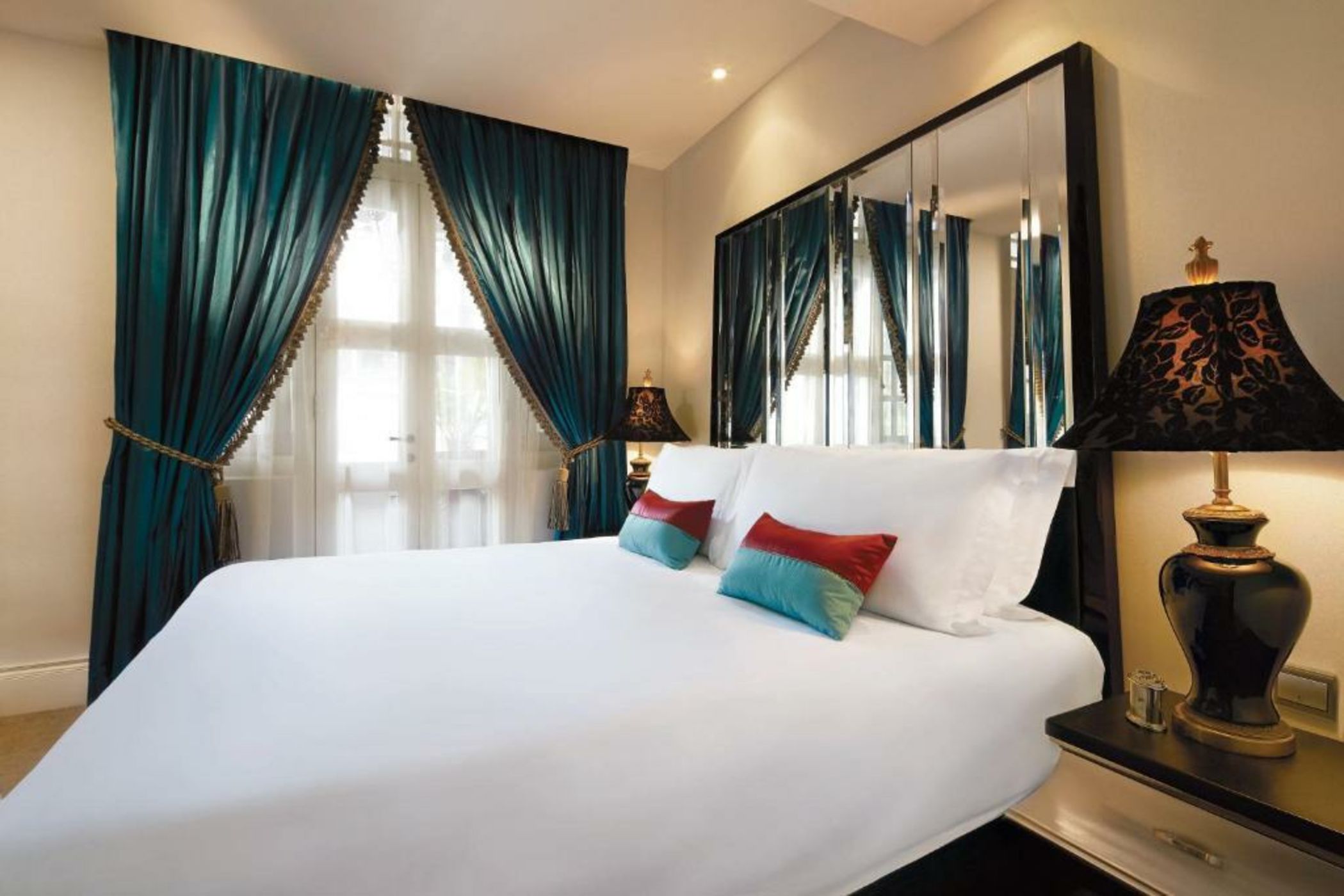 The Scarlet Singapore