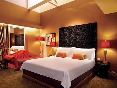 The Scarlet Singapore