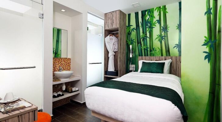 Hotel Clover The Arts