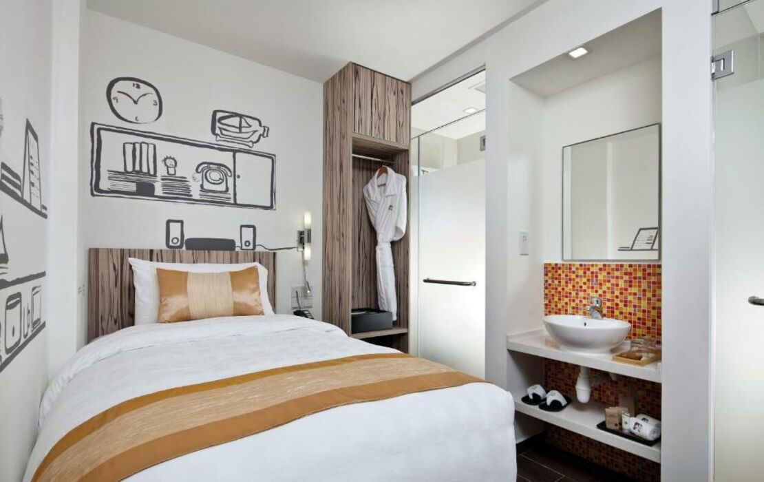 Hotel Clover The Arts