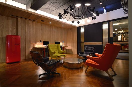 Reddot Hotel
