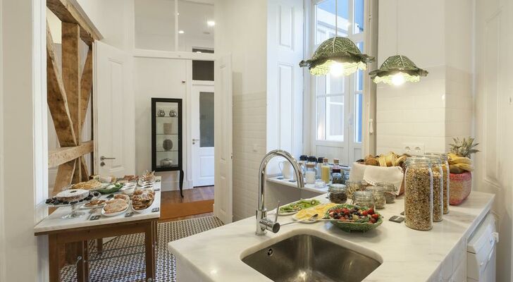Lisbon Cheese & Wine Suites