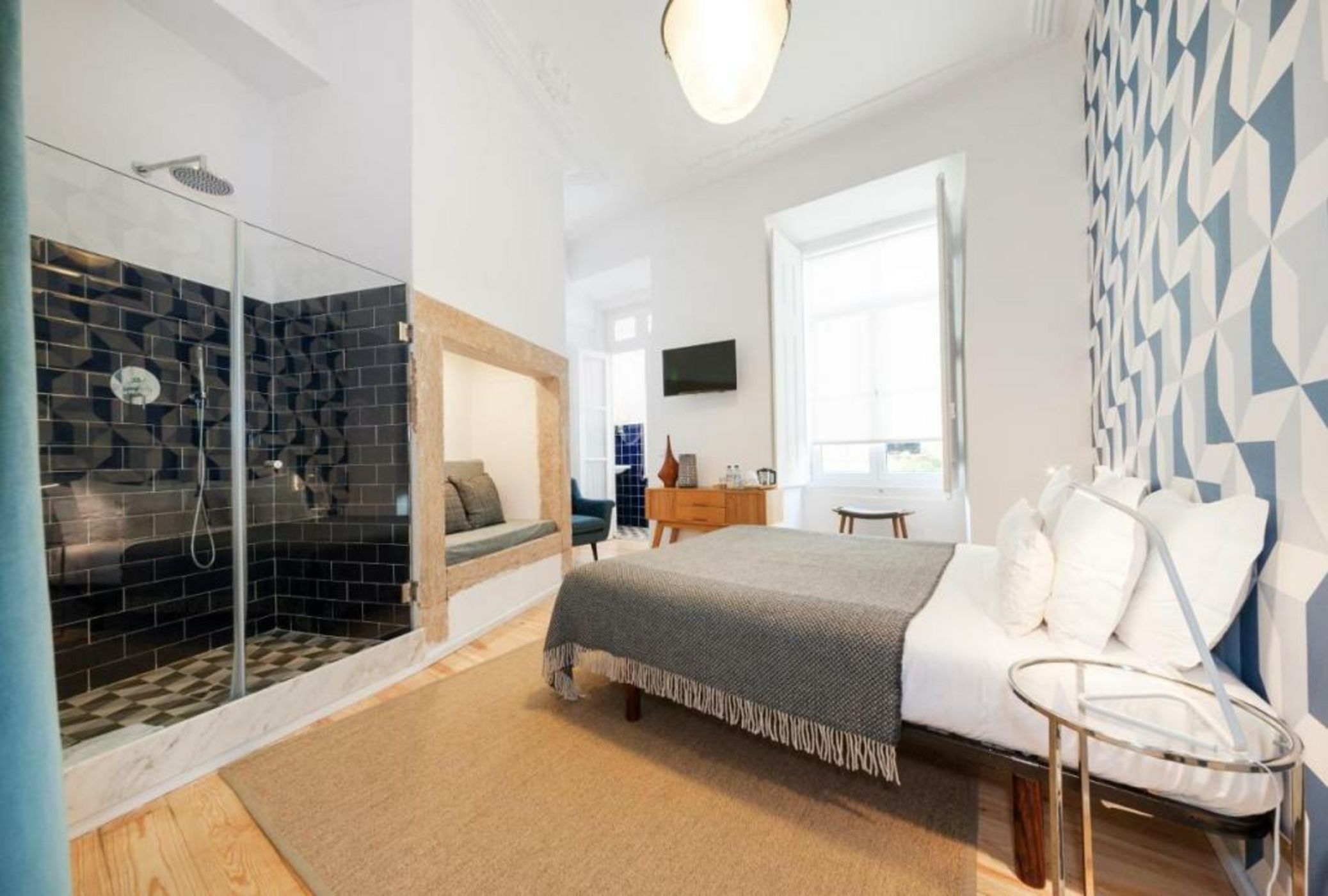 Lisbon Cheese & Wine Suites