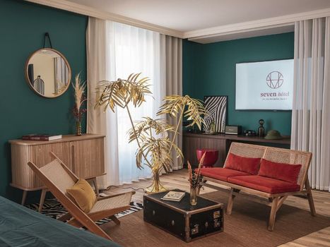 Seven Hotel