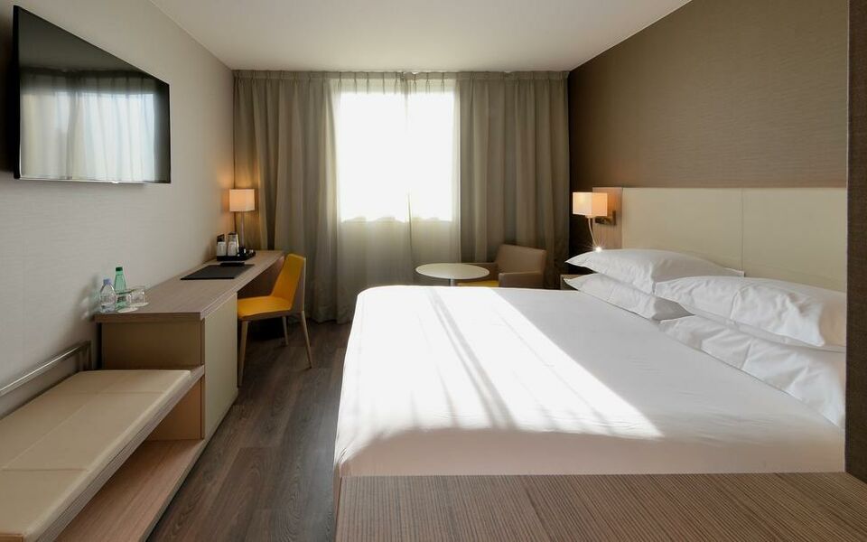 Ac Hotel Marriott Marseille Ac Hotel Marriott Marseille