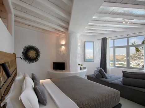 Leonis Summer Houses