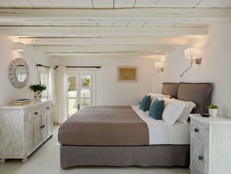 Leonis Summer Houses