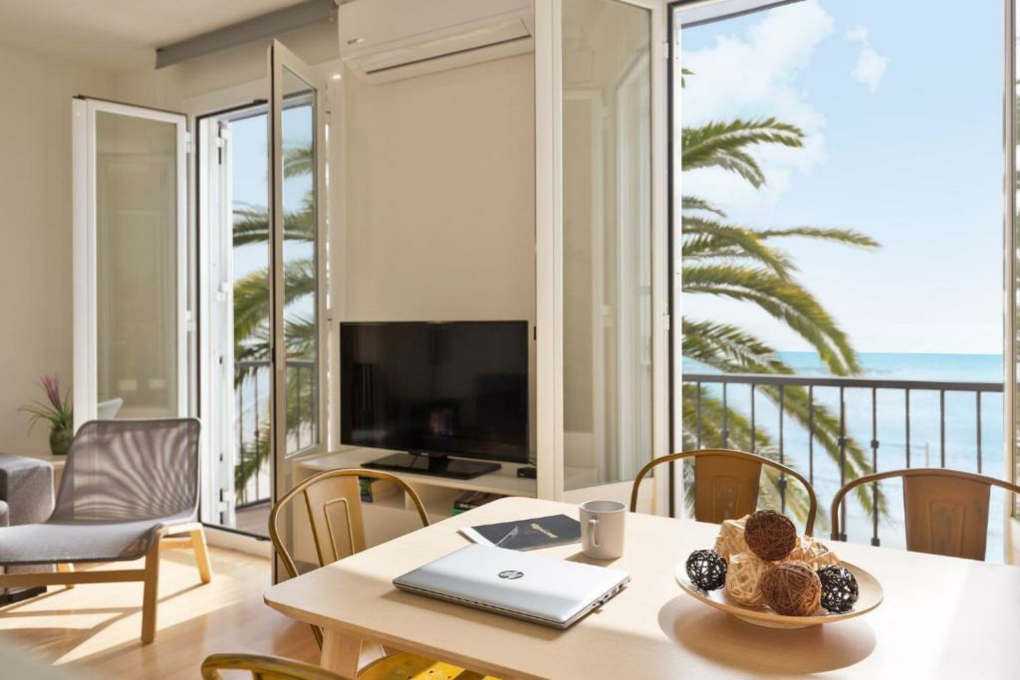 Sitges Group Beach Dreams