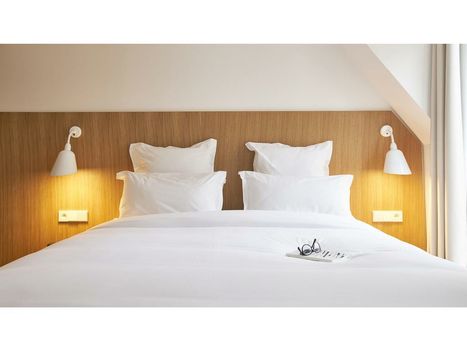 9Hotel Republique