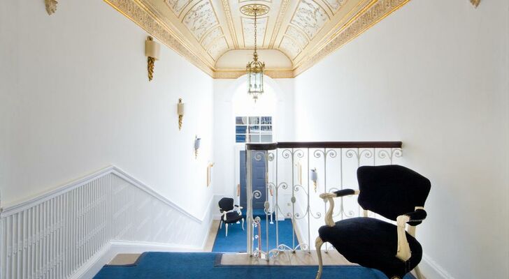 Cliff Townhouse