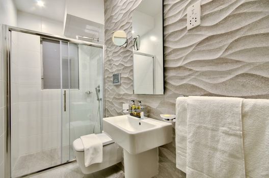 Jules Suites