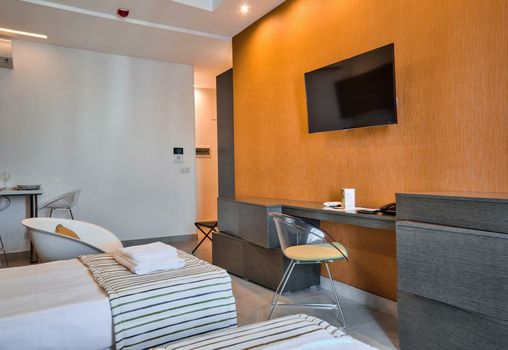 Jules Suites