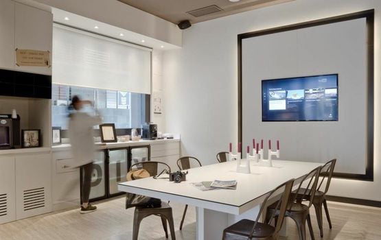 Pol & Grace Hotel