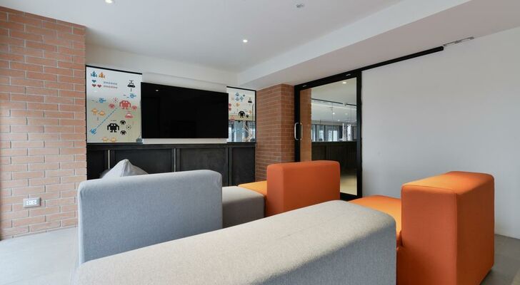 Kokotel Bangkok Surawong