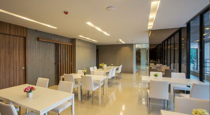 B2 Bangna Premier Hotel
