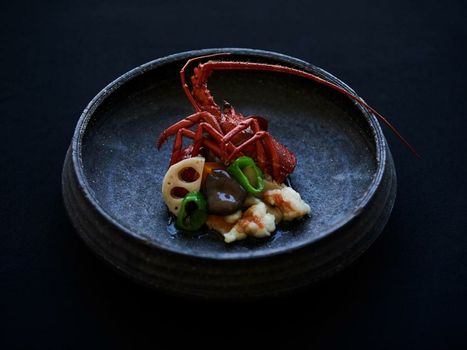 SETOUCHI RETREAT AONAGI by Onko Chishin