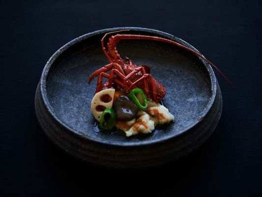 SETOUCHI RETREAT AONAGI by Onko Chishin