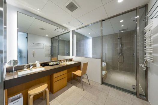SETOUCHI RETREAT AONAGI by Onko Chishin