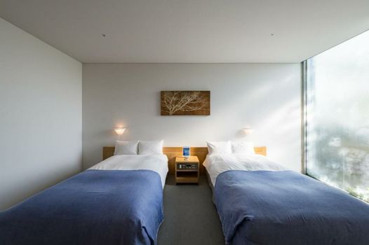 SETOUCHI RETREAT AONAGI by Onko Chishin