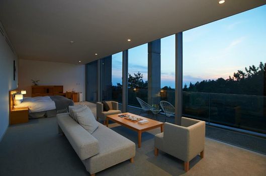 SETOUCHI RETREAT by Onko Chishin