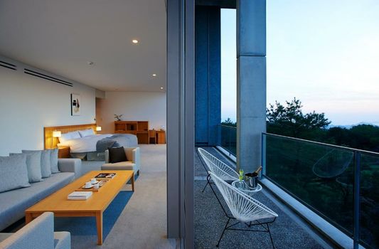 SETOUCHI RETREAT by Onko Chishin