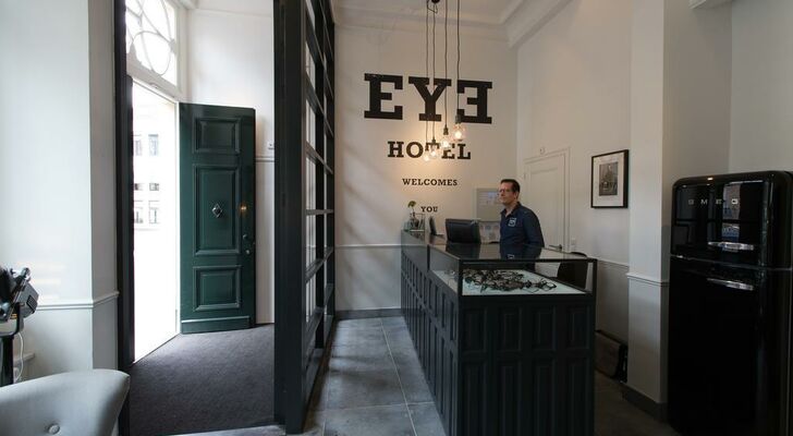 Eye Hotel