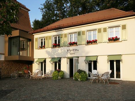 La Maison Hotel