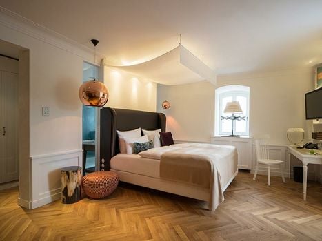 La Maison Hotel