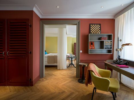La Maison Hotel