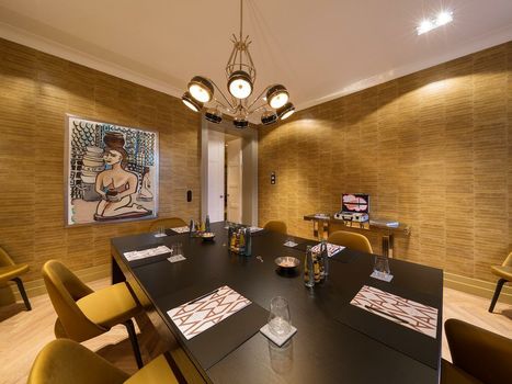 La Maison Hotel