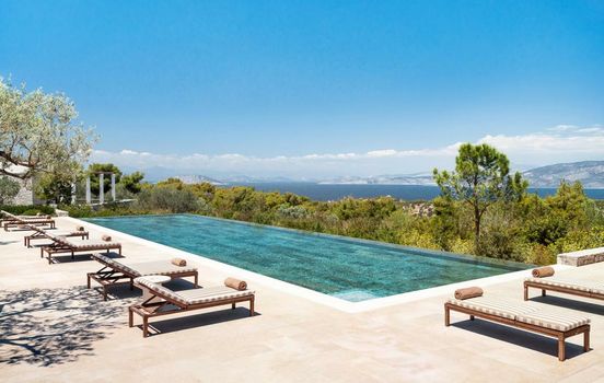 Amanzoe