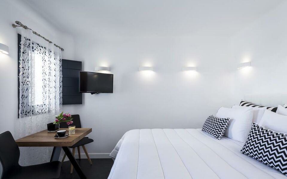 Elea Resort S Only A Design Boutique Hotel Santorini Greece Elea Resort Oia 13