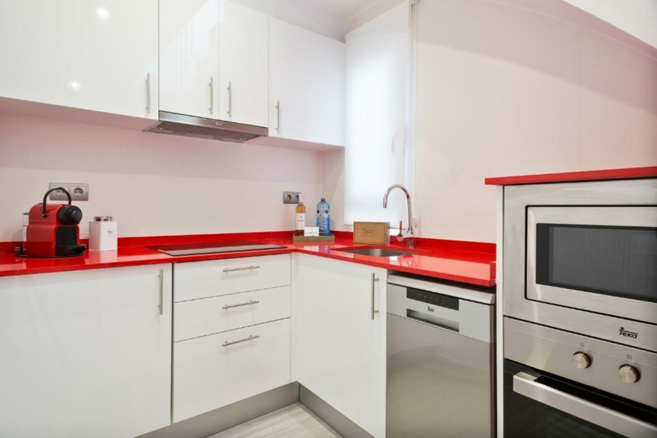 Sitges Group Blue&White