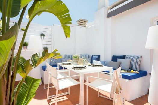 Sitges Group Blue&White