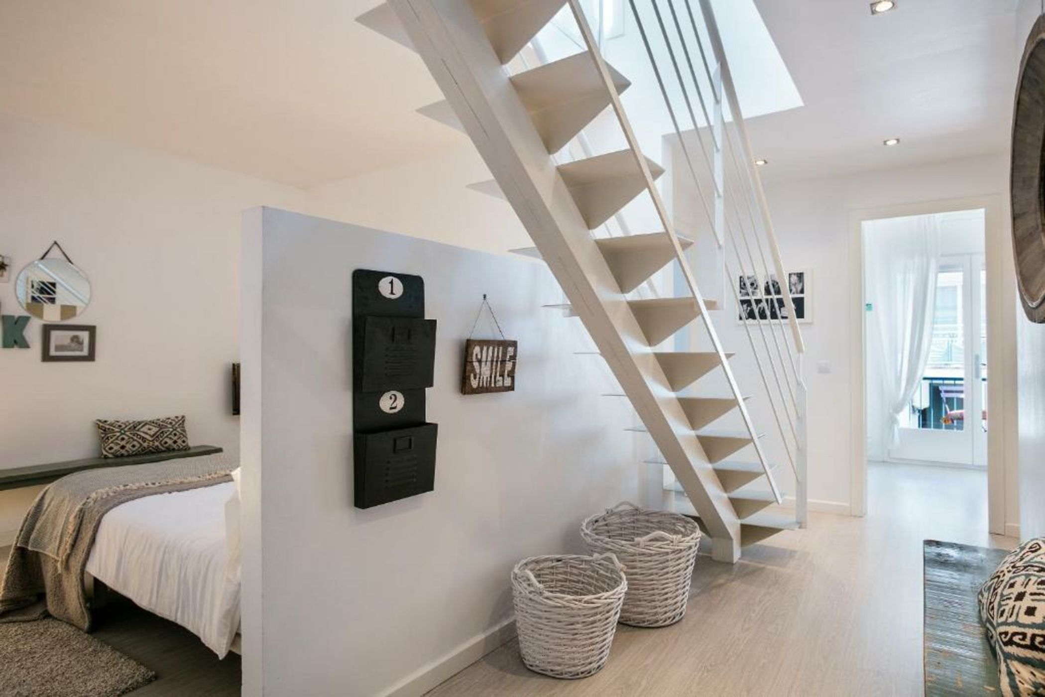 Sitges Group Blue&White