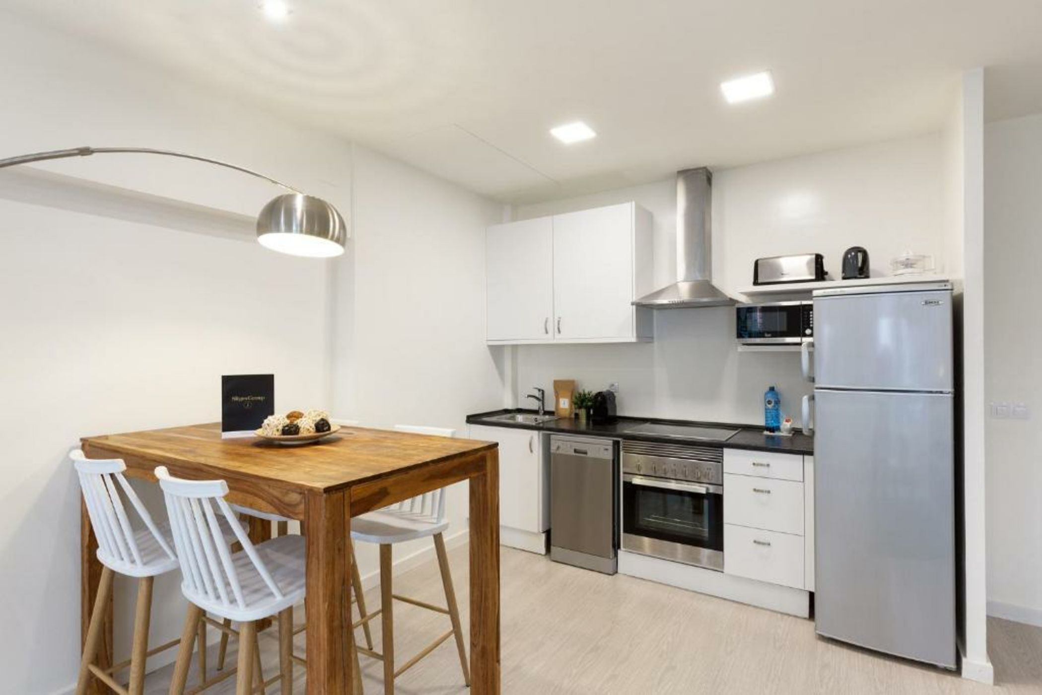 Sitges Group Blue&White