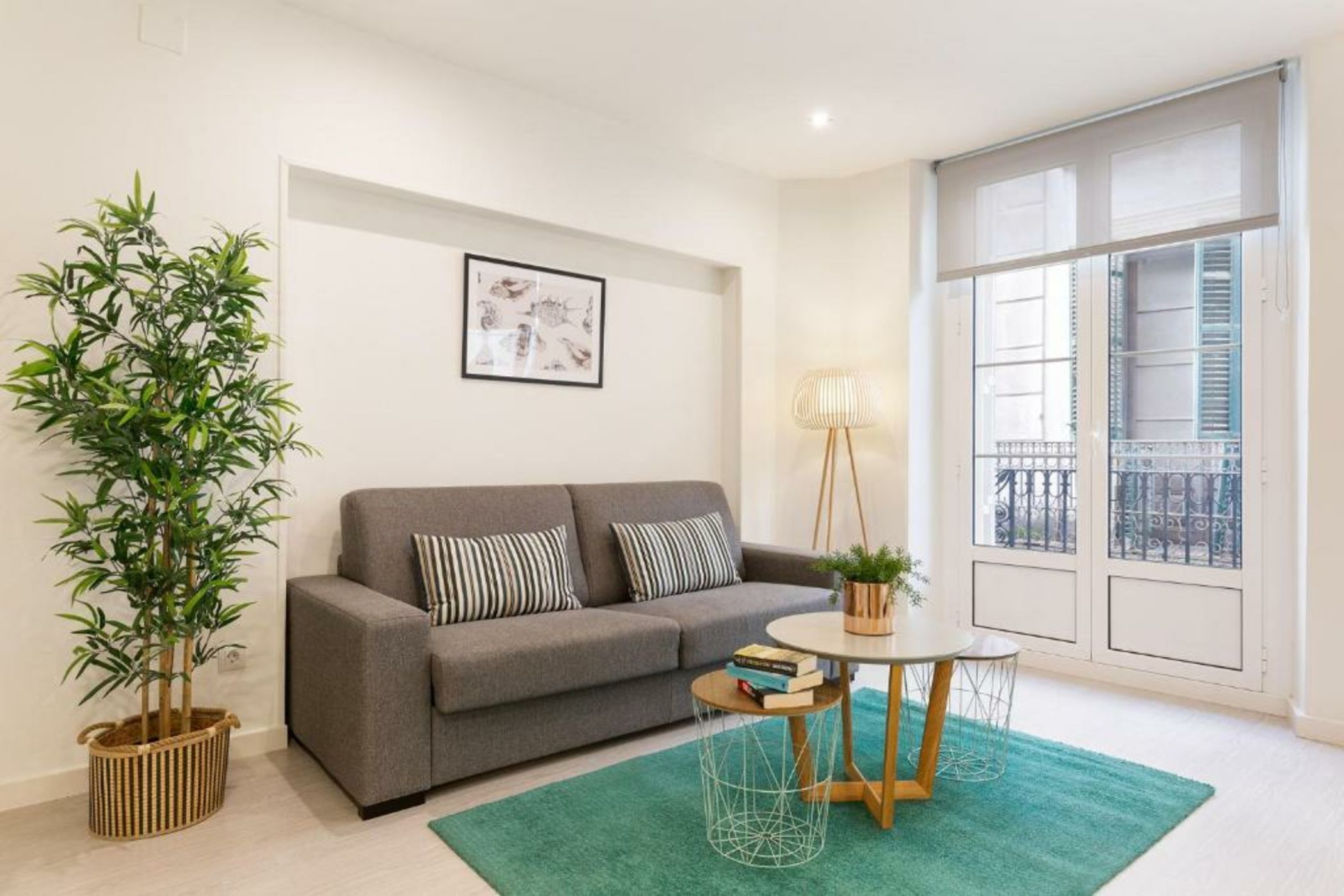 Sitges Group Blue&White