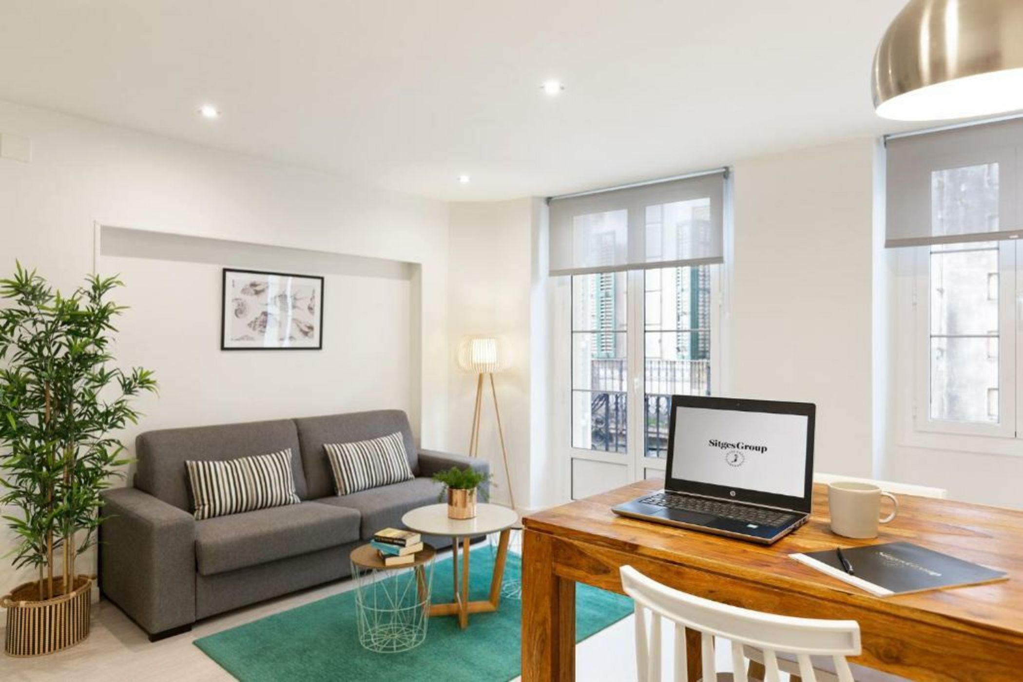 Sitges Group Blue&White