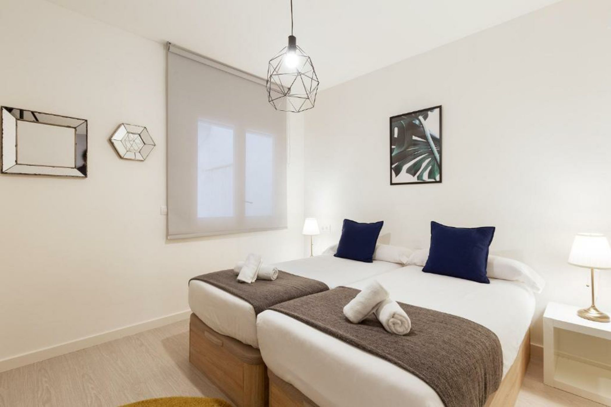 Sitges Group Blue&White