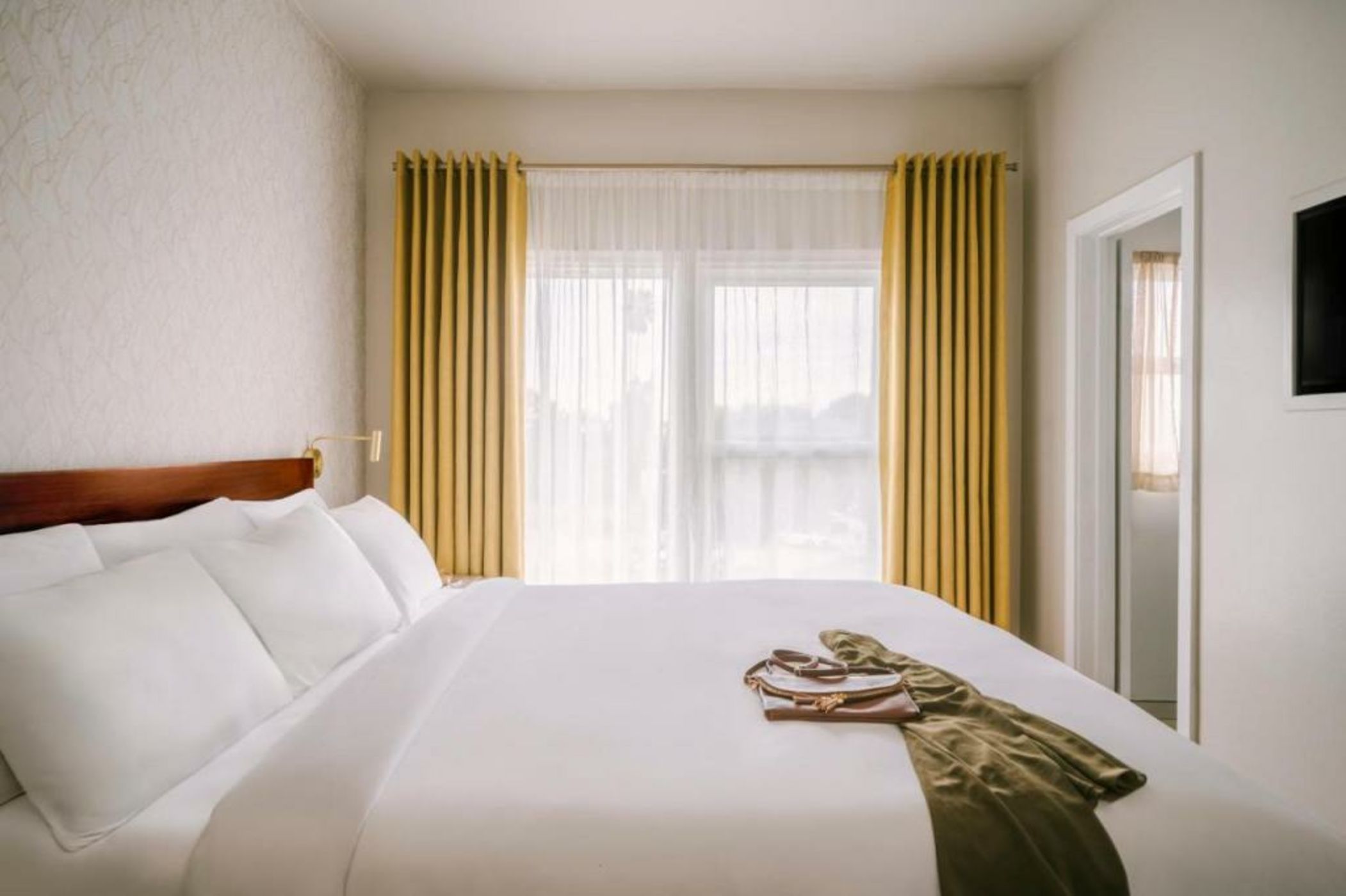 Sonder l Beverly Terrace